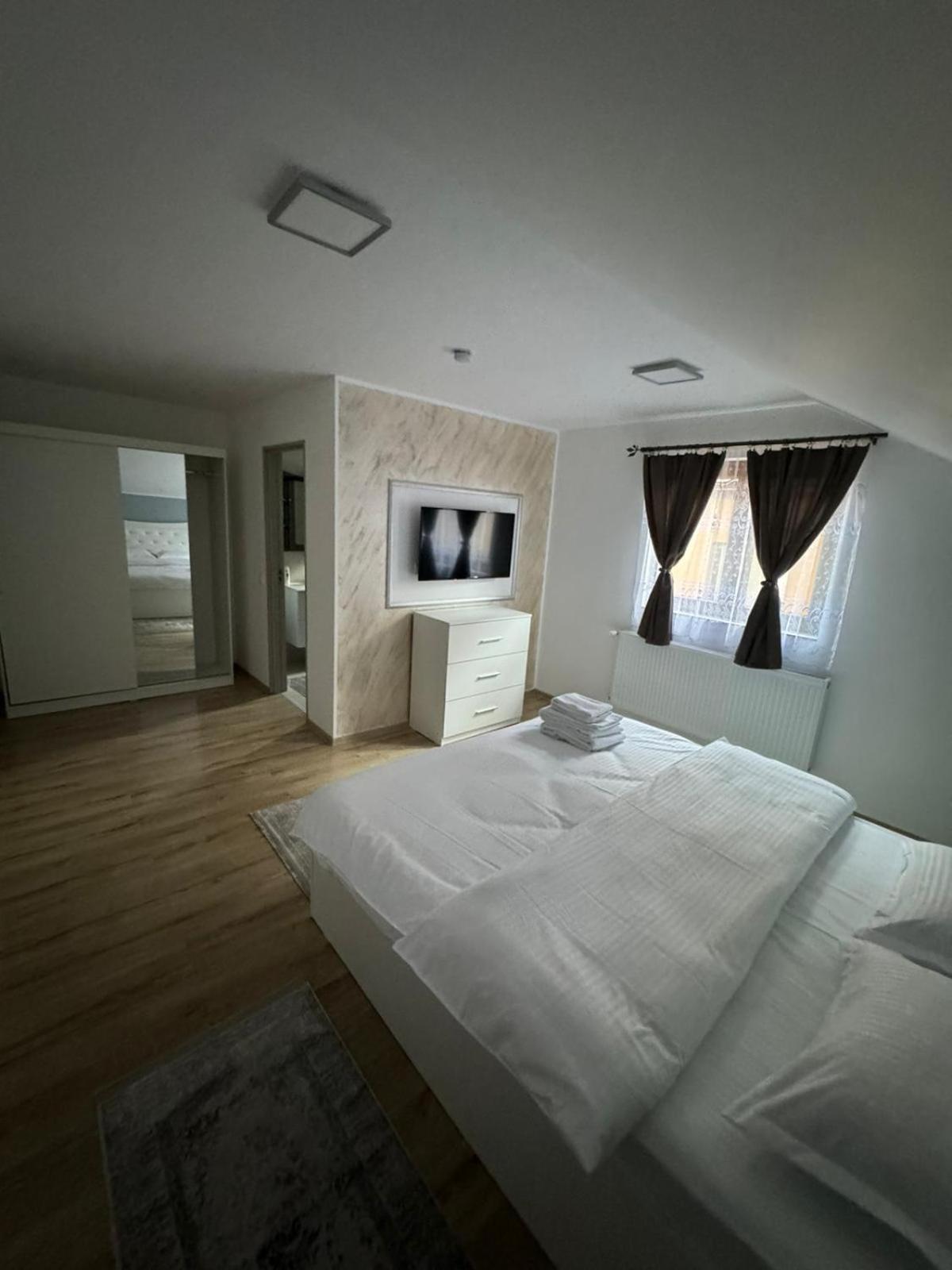 Hotel Popasul Din Vale à Moisei Extérieur photo