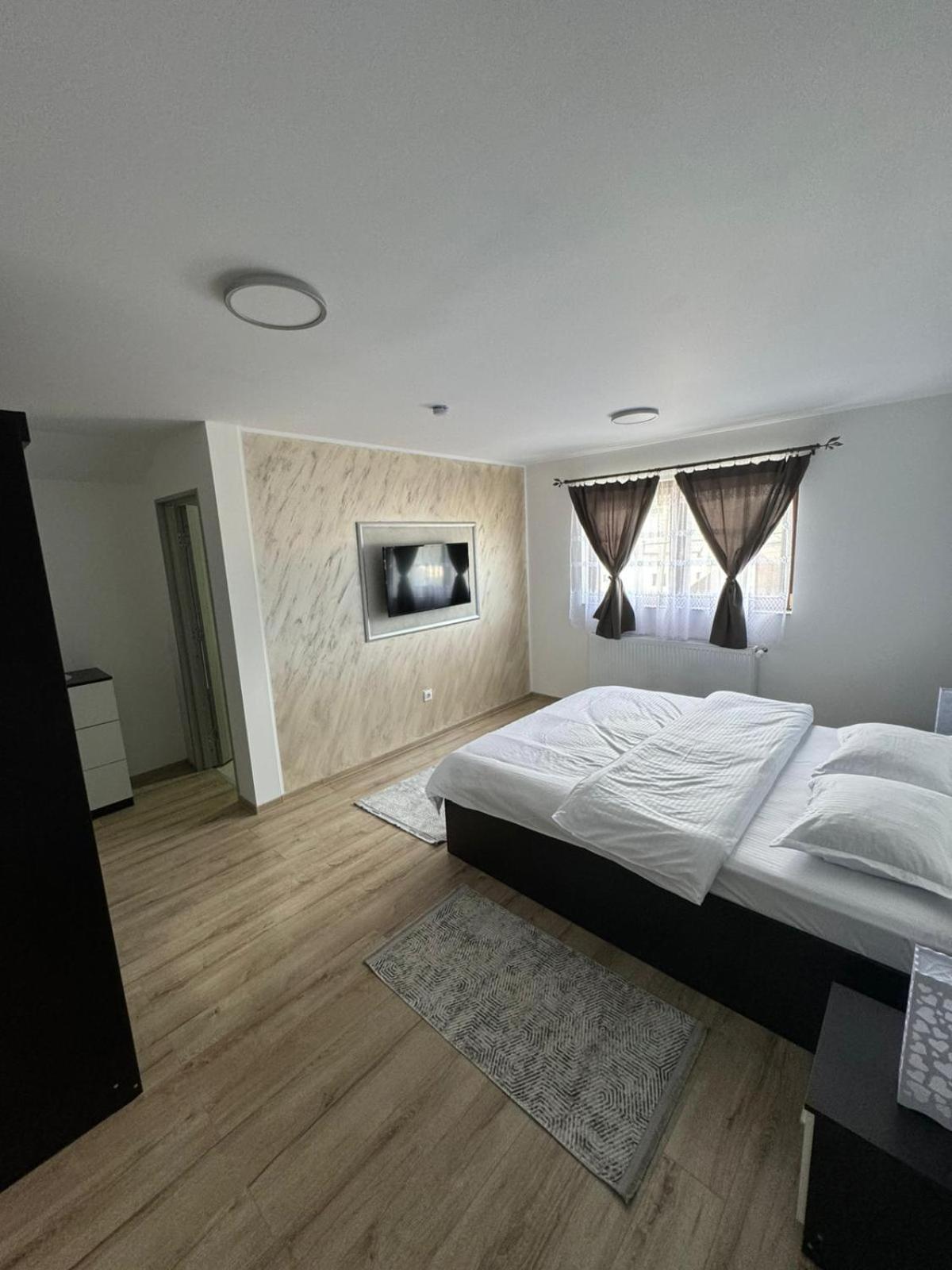 Hotel Popasul Din Vale à Moisei Extérieur photo